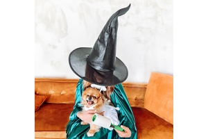 evercare-halloween-with-furry-friend