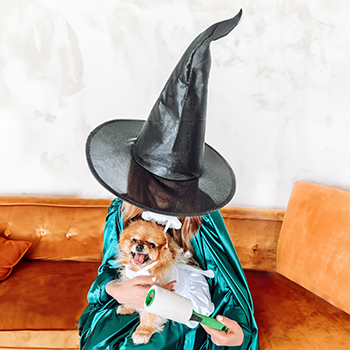 evercare-halloween-with-furry-friend